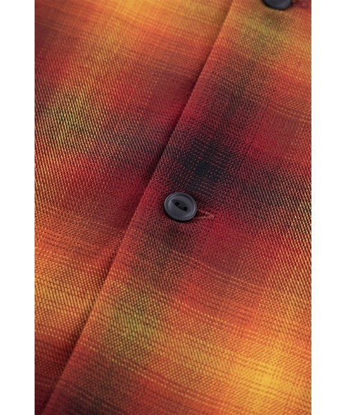 WOKE EDGE（ウォークエッジ）の「ロングスリーブ｜Ombre Shadow Check Shirt｜WOKE EDGE（シャツ/ブラウス・メンズ・ブルー/レッド・M/L/XL）」の10枚目の写真