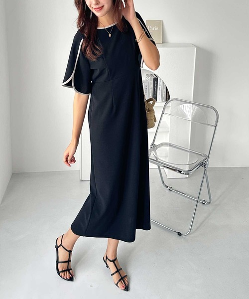 GeeRA（ジーラ）の「スリット入り配色フレアースリーブワンピース（ワンピース・レディース・ネイビー/ブラック・LARGE/X-LARGE/MEDIUM）」の4枚目の写真