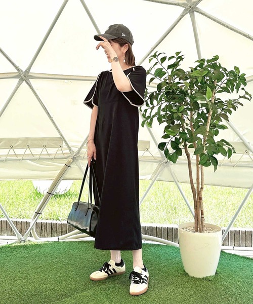 GeeRA（ジーラ）の「スリット入り配色フレアースリーブワンピース（ワンピース・レディース・ネイビー/ブラック・LARGE/X-LARGE/MEDIUM）」の19枚目の写真