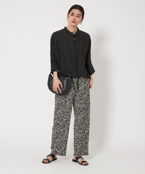 green label relaxing(グリーンレーベルリラクシング)の「シアー バンドカラー7分袖 シャツ(シャツ/ブラウス・レディース・その他1/オフホワイト/ブラック/ライトブルー/ライム・FREE)」の8枚目の写真