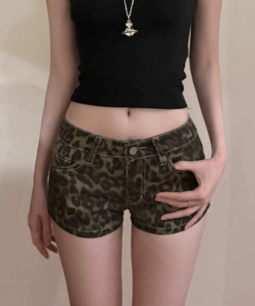 AsRiRe(アスリレイ)の「レオパードミニパンツ(その他パンツ・レディース・ブラウン・S/M/L)」の1枚目の写真