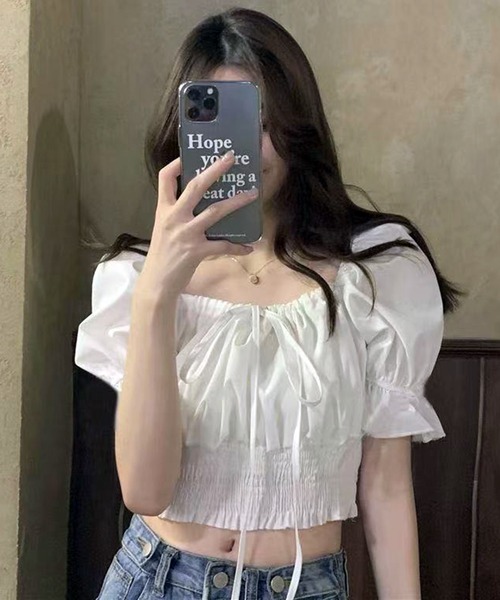 VIBGYOR(ヴィブジョー)の「2WAY リボンパフスリーブ オフショルブラウス(CZ)(シャツ/ブラウス・レディース・ホワイト/ライトブルー・LARGE/MEDIUM)」の2枚目の写真