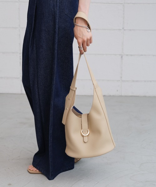 Bab（バブ）の「ポーチ付きサイドベルトバッグ（ショルダーバッグ・レディース・ブラック/ブラウン/ベージュ・ONESIZE）」の11枚目の写真