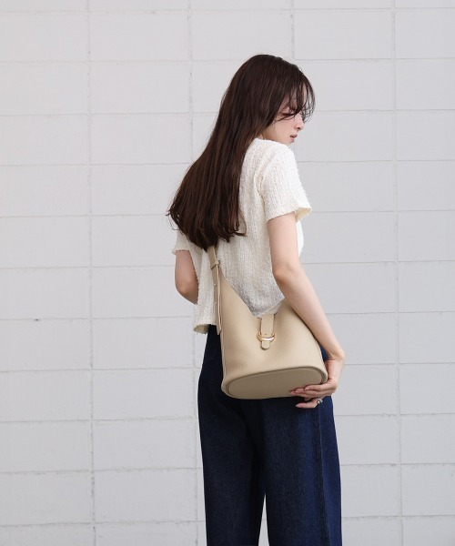 Bab（バブ）の「ポーチ付きサイドベルトバッグ（ショルダーバッグ・レディース・ブラック/ブラウン/ベージュ・ONESIZE）」の12枚目の写真