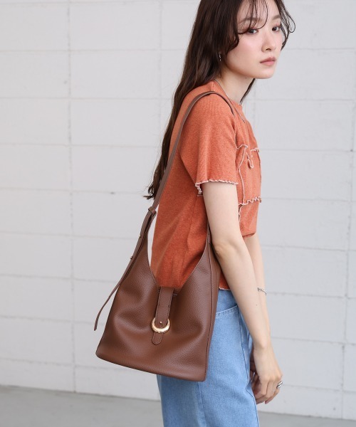 Bab（バブ）の「ポーチ付きサイドベルトバッグ（ショルダーバッグ・レディース・ブラック/ブラウン/ベージュ・ONESIZE）」の9枚目の写真