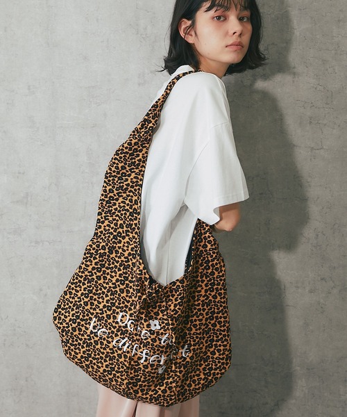 ANOTHER S（アナザーエス）の「ヒョウ柄レオパード柄 トートショルダーバッグ大容量（ショルダーバッグ・レディース・ホワイト/ベージュ・FREE）」の16枚目の写真