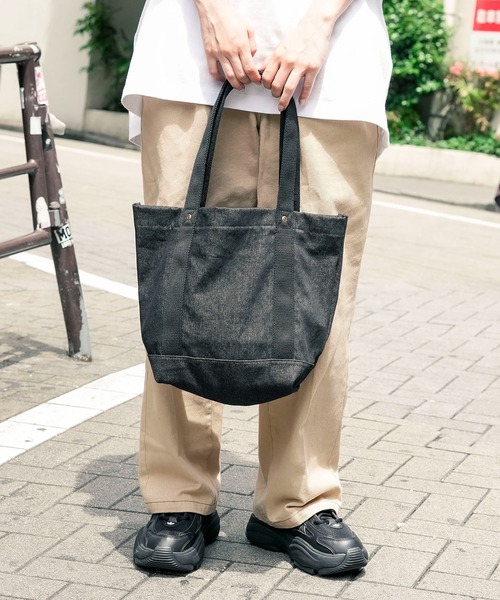 BEVERLY HILLS POLO CLUB(ビバリーヒルズポロクラブ)の「【BEVERLY HILLS POLO CLUB/ビバリーヒルズポロクラブ】【デニム素材で魅せるトラッド】デニム トートバッグ 大きめ A4・PC対応 肩掛け可(トートバッグ・メンズ・ブルー/ブラック/ネイビー・FREE)」の5枚目の写真