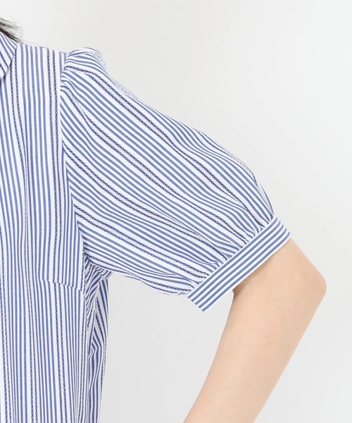 STRAWBERRY-FIELDS（ストロベリーフィールズ）の「キャンディストライプ＿ストライプパール釦ブラウス　シャツ・ブラウス（シャツ/ブラウス・レディース・ロイヤルブルー/ブラック/オフホワイト・2）」の7枚目の写真