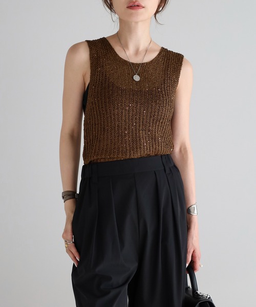 Bonjour Sagan（ボンジュールサガン）の「前後2WAYスパンコールノースリーブニット（タンクトップ・レディース・アイボリー/ベージュ/ブラウン・FREE）」の2枚目の写真