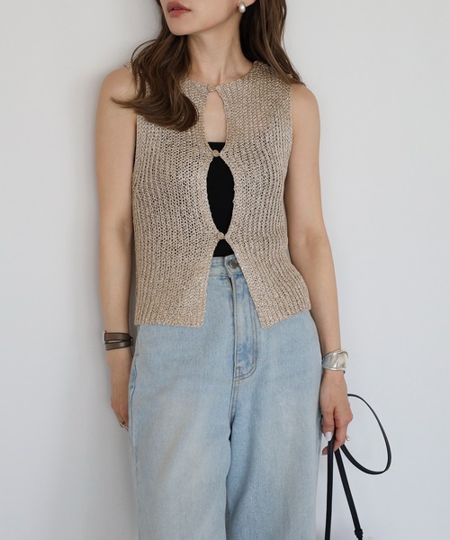 Bonjour Sagan（ボンジュールサガン）の「前後2WAYスパンコールノースリーブニット（タンクトップ・レディース・アイボリー/ベージュ/ブラウン・FREE）」の8枚目の写真