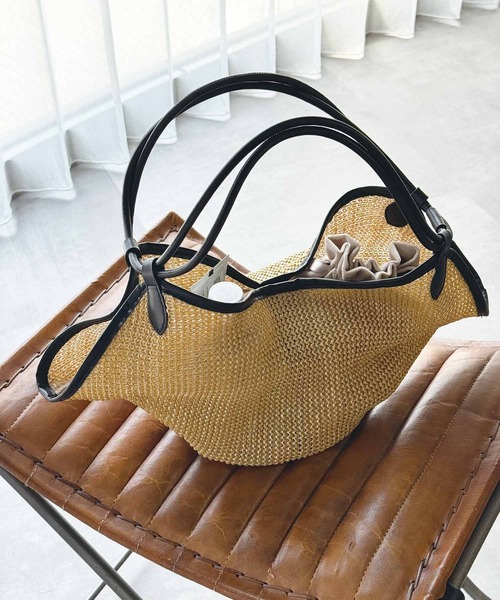 PICCIN（ピッチン）の「パイピングバケツバッグ（ハンドバッグ・レディース・ブラック系その他/ベージュ・FREE）」の4枚目の写真