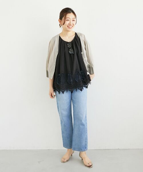le.coeur blanc（ルクールブラン）の「Fanaka裾レースノースリーブ（シャツ/ブラウス・レディース・オフホワイト/ブラック・38）」の9枚目の写真