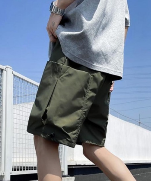 MGV(エムジーヴィー)の「ビッグポケットナイロンハーフパンツ(その他パンツ・メンズ・ブラック/グリーン・MEDIUM/LARGE/X-LARGE)」の14枚目の写真