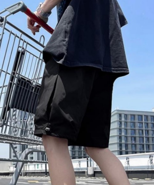 MGV(エムジーヴィー)の「ビッグポケットナイロンハーフパンツ(その他パンツ・メンズ・ブラック/グリーン・MEDIUM/LARGE/X-LARGE)」の8枚目の写真