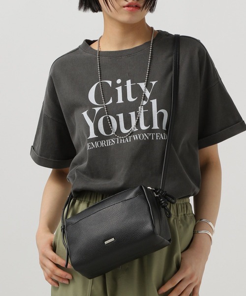 BAYFLOW（ベイフロー）の「[収納力抜群]軽量ウォレットショルダー（ショルダーバッグ・レディース・アイボリー/ブラック/シルバー・FREE）」の6枚目の写真