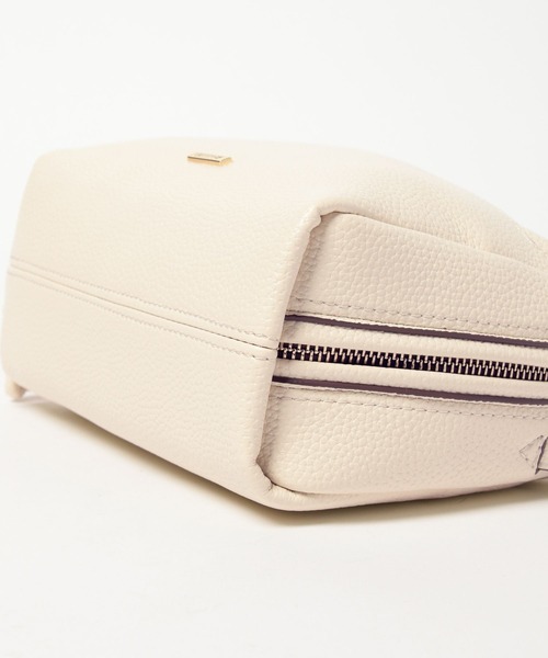 BAYFLOW（ベイフロー）の「[収納力抜群]軽量ウォレットショルダー（ショルダーバッグ・レディース・アイボリー/ブラック/シルバー・FREE）」の19枚目の写真