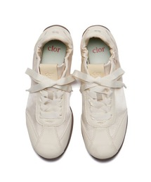 clor（クロル）の「SCRUNCH LACE UP FLAT SNEAKERS（スニーカー）」
