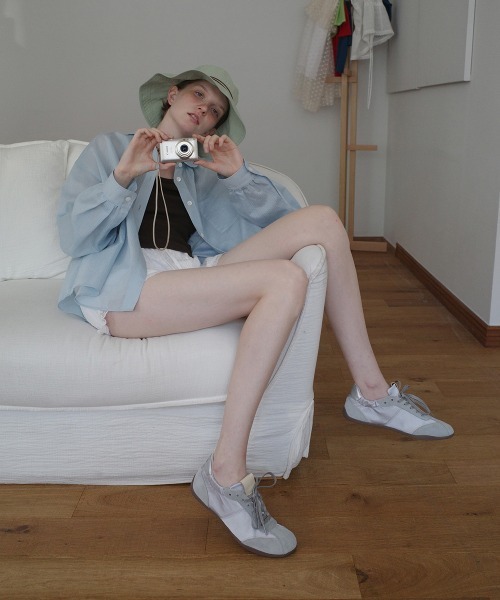 clor(クロル)の「SCRUNCH LACE UP FLAT SNEAKERS(スニーカー・レディース・ブラウン/ベージュ/グレー/ブラック/ピンク/クリーム・23.0cm/23.5cm/24.0cm/24.5cm/25.0cm/25.5cm)」の15枚目の写真