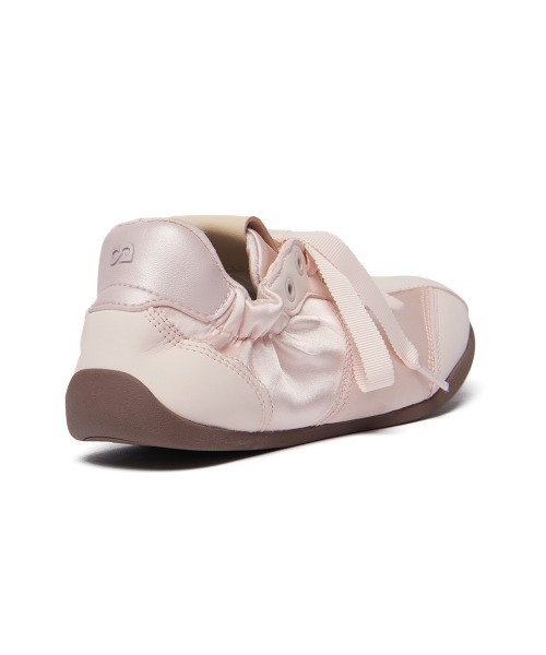 無料配送 ◆clor ◆ SCRUNCH LACEUP FLAT SNEAKERS セール】SCRUNCH LACE UP FLAT SNEAKERS（スニーカー）｜clor