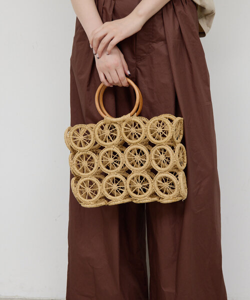 GALLARDAGALANTE（ガリャルダガランテ）の「サークルモチーフペーパーバッグ（かごバッグ・レディース・ベージュ・FREE）」の2枚目の写真