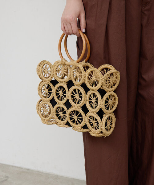 GALLARDAGALANTE（ガリャルダガランテ）の「サークルモチーフペーパーバッグ（かごバッグ・レディース・ベージュ・FREE）」の3枚目の写真