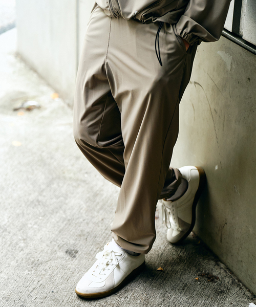 417 EDIFICE(フォーワンセブンエディフィス)の「《追加》"超冷感" UVCUT Freezetec ジョグパンツ(その他パンツ・メンズ・ベージュ/ブラック/チャコールグレー・SMALL/MEDIUM/LARGE)」の3枚目の写真