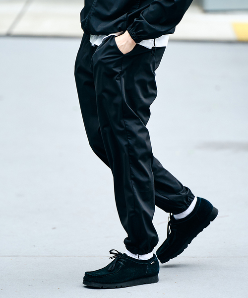 417 EDIFICE(フォーワンセブンエディフィス)の「《追加》"超冷感" UVCUT Freezetec ジョグパンツ(その他パンツ・メンズ・ベージュ/ブラック/チャコールグレー・SMALL/MEDIUM/LARGE)」の2枚目の写真