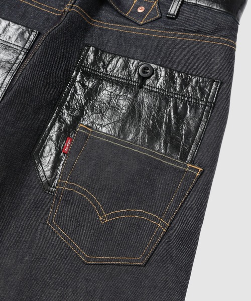 JUNYA WATANABE MAN（ジュンヤワタナベマン）の「「Levi's」W-NAME  LEATHER PATCH DENIM PANTS（デニムパンツ・メンズ・インディゴブルー・M/S/XS）」の7枚目の写真