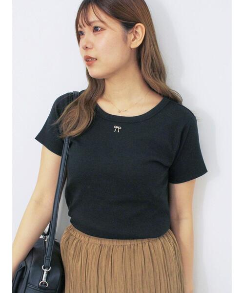 ehka sopo(エヘカソポ)の「リボンチャーム付き半袖カットソー(Tシャツ/カットソー・レディース・ブラック/グレー/オフホワイト/キナリ・F)」の4枚目の写真