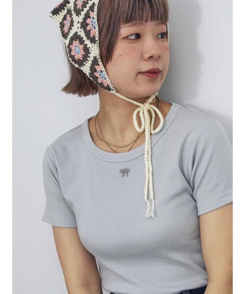 ehka sopo(エヘカソポ)の「リボンチャーム付き半袖カットソー(Tシャツ/カットソー・レディース・ブラック/グレー/オフホワイト/キナリ・F)」の19枚目の写真