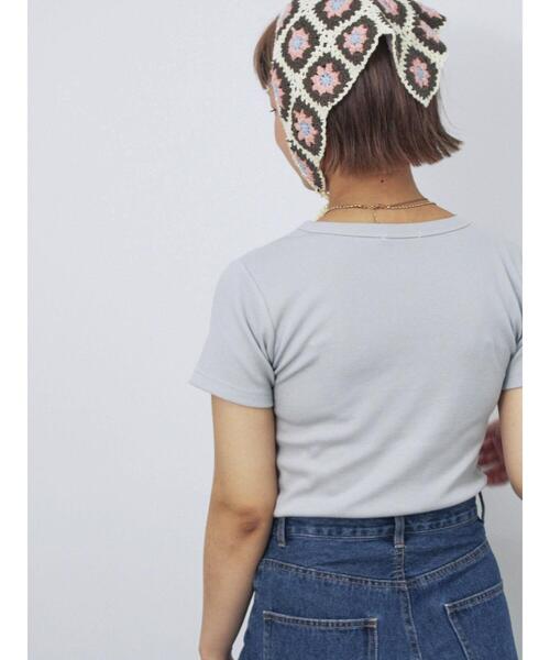 ehka sopo(エヘカソポ)の「リボンチャーム付き半袖カットソー(Tシャツ/カットソー・レディース・ブラック/グレー/オフホワイト/キナリ・F)」の22枚目の写真