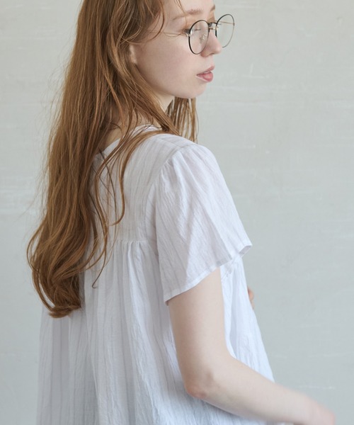 Crisp（クリスプ）の「ストライプシャーリングギャザーブラウス（シャツ/ブラウス・レディース・ブルー/ホワイト・FREE）」の4枚目の写真