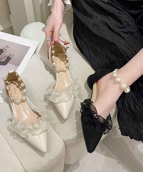 Lace Ladies(レースレディース)の「ポインテッドトゥ フリル パール アンクルストラップ パンプス(パンプス・レディース・ブラック/アイボリー・22.5cm/23cm/23.5cm/24cm/24.5cm)」の5枚目の写真