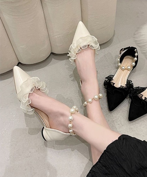Lace Ladies(レースレディース)の「ポインテッドトゥ フリル パール アンクルストラップ パンプス(パンプス・レディース・ブラック/アイボリー・22.5cm/23cm/23.5cm/24cm/24.5cm)」の11枚目の写真
