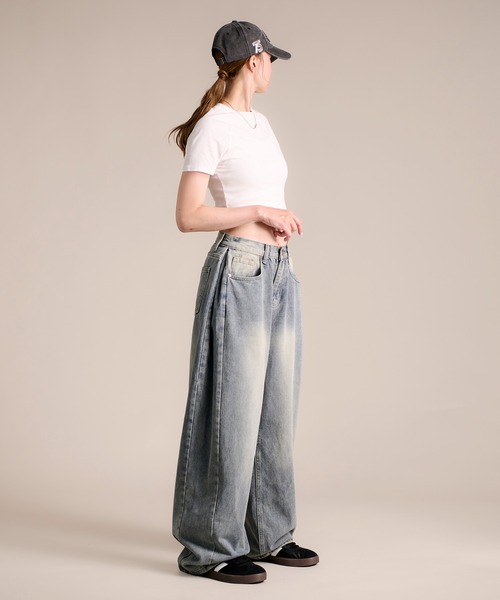 MAISON SELECT（メゾンセレクト）の「7A4 サイドタック ワイドデニム（デニムパンツ・レディース・ライトブルー/ブラック/ブルー/ブルー系その他・L/XL/S/M）」の7枚目の写真