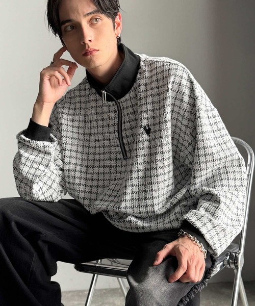 Classical Origin（クラシカルオリジン）の「「裾ドロスト付き。」ツイード素材ハーフジッププルオーバー（長袖）/Tweed Fabric Drawcord Half-Zip Pullover（Tシャツ/カットソー・メンズ・オフホワイト/ベージュ/ブラック・SMALL/MEDIUM/LARGE）」の2枚目の写真