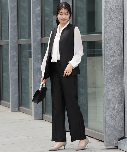 DRESS PLUS(ドレスプラス)の「サテン素材のエレガントパンツ(その他パンツ・レディース・ブラック/ベージュ/シャンパン・M/L)」の22枚目の写真