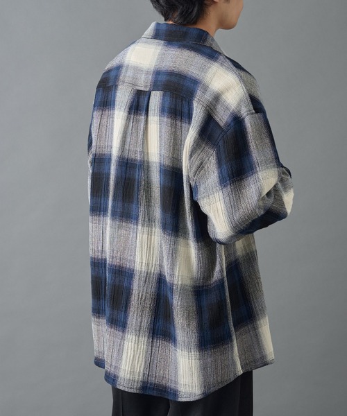 COLONY 2139（コロニートゥーワンスリーナイン）の「シアーオンブレチェック長袖シャツ（シャツ/ブラウス・メンズ・ブラック/ブルー・MEDIUM/LARGE）」の5枚目の写真