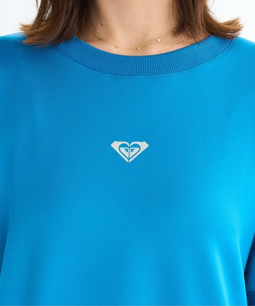 ROXY(ロキシー)の「BRIGHTEN YOUR LIFE P/ロキシー速乾UVケアオーバーサイズロゴワンポイントプルオーバースウェットトレーナー(スウェット・レディース・ホワイト/ブラック/ブルー・LARGE/MEDIUM/SMALL)」の11枚目の写真