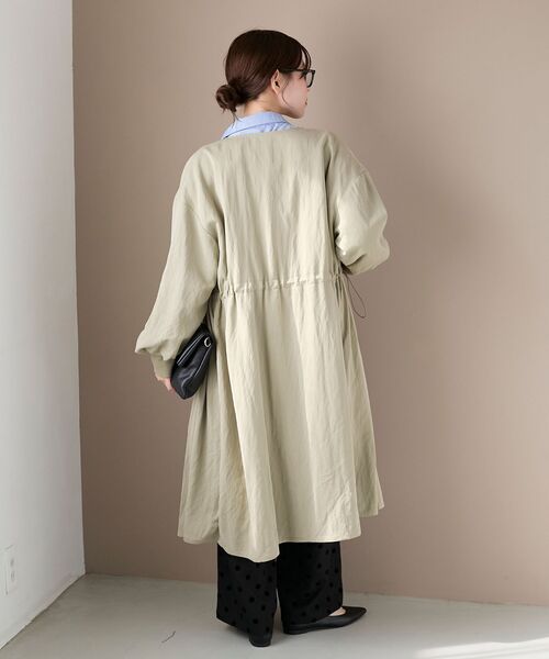 le.coeur blanc（ルクールブラン）の「ドロストノーカラーロングコート（ノーカラーコート・レディース・ブラック/ベージュ・38）」の13枚目の写真