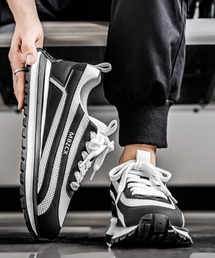 MGV（エムジーヴィー）の「バイカラーデザインスニーカー（スニーカー）」