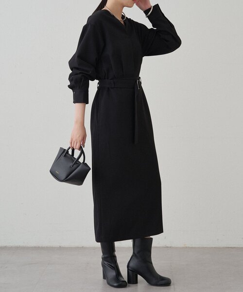 LOUNGEDRESS（ラウンジドレス）の「タックVベルトワンピース（ワンピース・レディース・モカ/ブラック・FREE）」の6枚目の写真