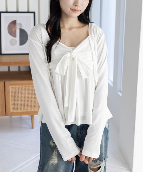 CLEAR BASIC（クリアベーシック）の「フロントリボンビスチェ＆カットボレロセット[オフィスカジュアル リボン フェミニン]（Tシャツ/カットソー・レディース・ブラック/グレー/オフホワイト・F）」の2枚目の写真