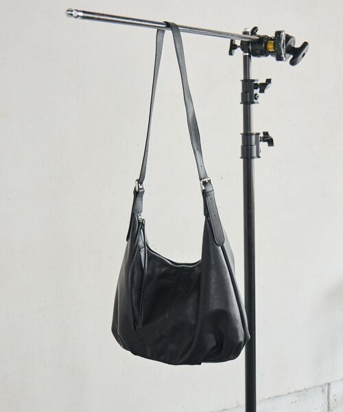 RETRO GIRL（レトロガール）の「BIGショルダーバッグ（ショルダーバッグ・レディース・ブラウン/ブラック・ONE SIZE）」の4枚目の写真