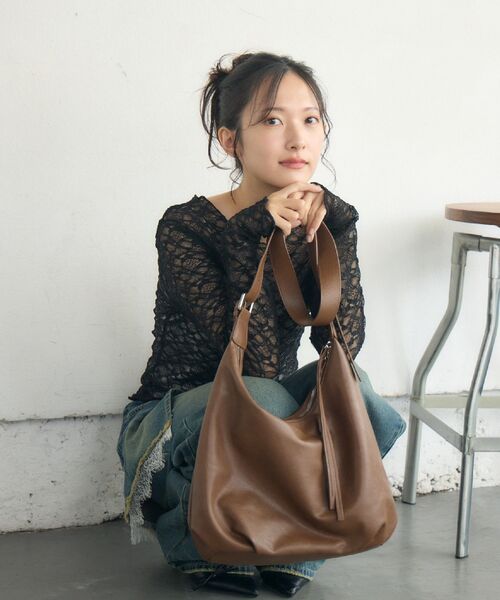 RETRO GIRL（レトロガール）の「BIGショルダーバッグ（ショルダーバッグ・レディース・ブラウン/ブラック・ONE SIZE）」の17枚目の写真