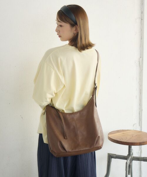 RETRO GIRL（レトロガール）の「BIGショルダーバッグ（ショルダーバッグ・レディース・ブラウン/ブラック・ONE SIZE）」の21枚目の写真