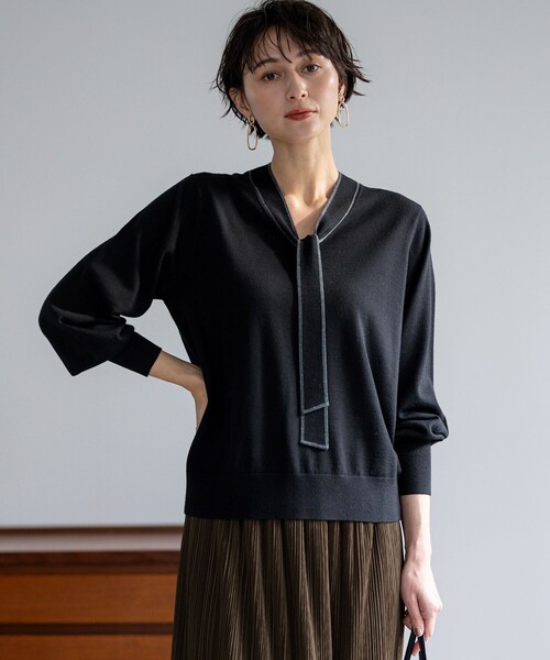 23区 L(ニジュウサンクオオキイサイズ)の「【洗える】ウーステッドウール ボウタイ ニット(ニット/セーター・レディース・グレー系/ネイビー系/ベージュ系/ブラック系・44/46/48)」の1枚目の写真