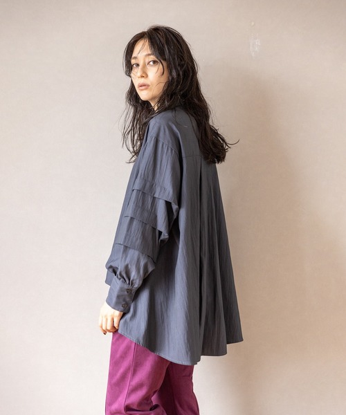 OSMOSIS（オズモーシス）の「タックスリーブブラウス（シャツ/ブラウス・レディース・ライトベージュ/チャコール/ピンク・ONE SIZE）」の13枚目の写真