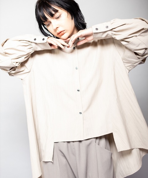 OSMOSIS（オズモーシス）の「タックスリーブブラウス（シャツ/ブラウス・レディース・ライトベージュ/チャコール/ピンク・ONE SIZE）」の14枚目の写真