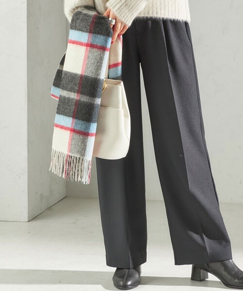 SHIPS（シップス）の「カシミヤ リバーシブル マフラー（マフラー・レディース・オフホワイト/ダークグレー/ライトグレー/ベージュ系/ピンク/ライトブルー・ONE SIZE）」の8枚目の写真